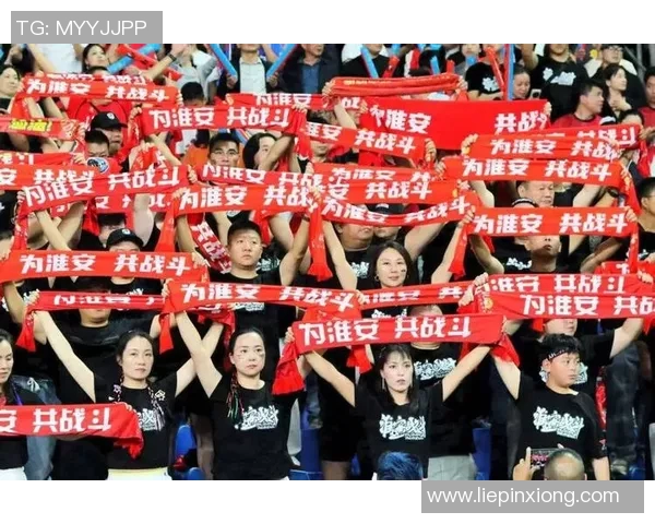 今天足球赛精彩纷呈球迷热情高涨期待激烈对决与精彩进球 今天足球赛精彩纷呈球迷热情高涨期待激烈对决与精彩进球